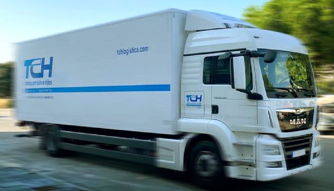 Empresa de transporte de mercancías que brindar un servicio confiable y eficiente para satisfacer to...