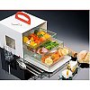Présentation en coffret prestige, comprenant 3 grandes assiettes, des couverts inox et un véritable ...