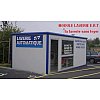 Les laveries modules sont installées sur un parking de magasin ou autre lieu, moyennant un loyer d'e...