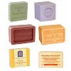 Ce savon de Marseille 100g n’est pas moulé afin de lui donner une présentation plus naturelle, plus ...