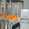 Placé en tête de ligne, le distributeur de flacons est idéalementconçu pour alimenter en automatique...
