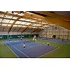 Ce tennis couvert multicourts a été conçu pour garantir en toutes saisons un niveau d’éclairement na...