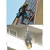 Les façades sont composées d'une part de surfaces vitrées et d'autre part peuvent contenir :- Profil...